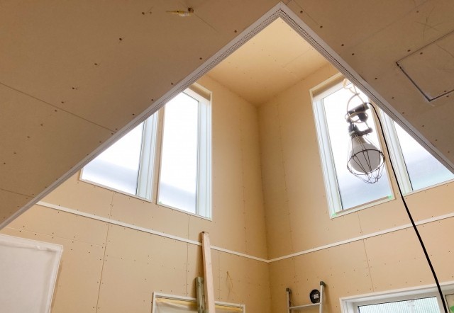 吹き抜けがある家とは？メリット・デメリットや建てる際のポイントを解説