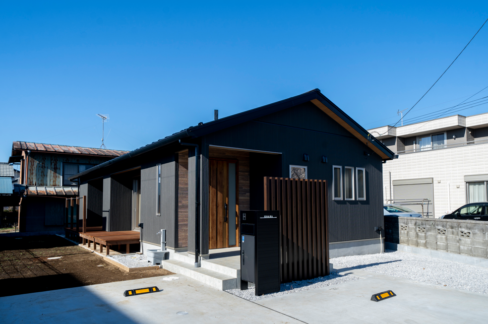 黒を基調とした解放感のある住まい【埼玉県比企郡滑川町】